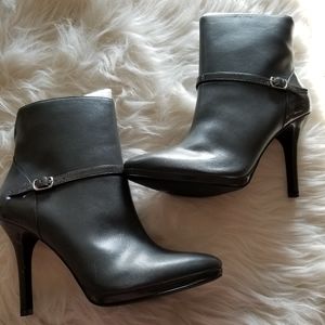 Chaps Jacinda Smoke boots - Size 8B